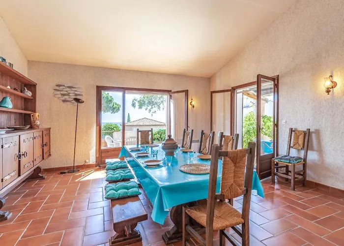 بيت للعطل Le Romarin By Interhome لي إيسامبر