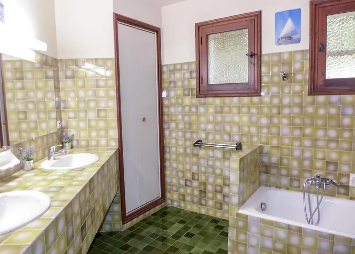 Le Romarin By Interhome بيت للعطل لي إيسامبر